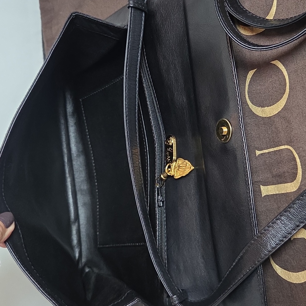 GUCCI 1970's Ultra Rare Collectable black leather clutch /crossbody/shoulder bag - Picture 5 of 17